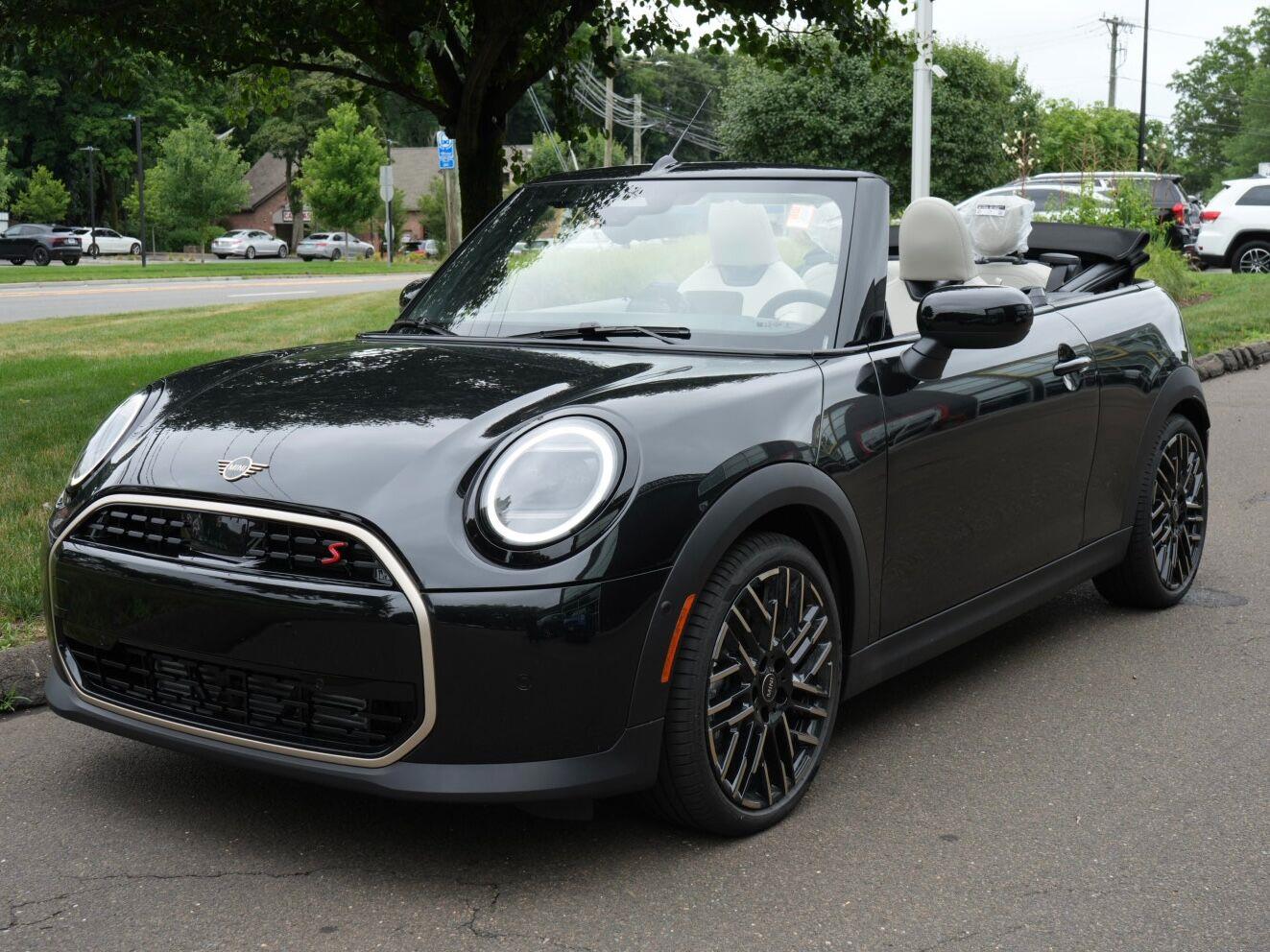 Midnight Black II Metallic 2026 MINI Cooper Convertible Front-Wheel Drive 7-Speed Dual Clutch