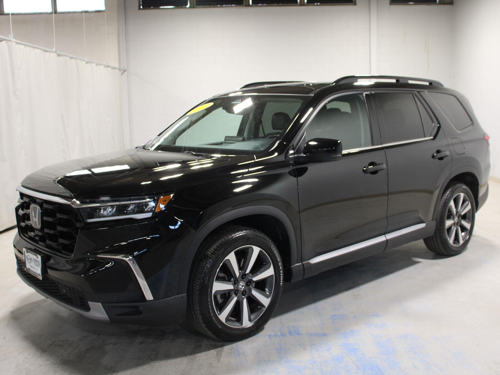 Crystal Black Pearl 2025 Honda Pilot SUV / Crossover All-Wheel Drive Automatic