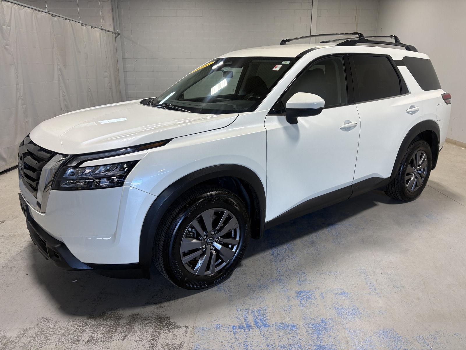Pearl White Tricoat 2024 Nissan Pathfinder SUV / Crossover All-Wheel Drive Automatic