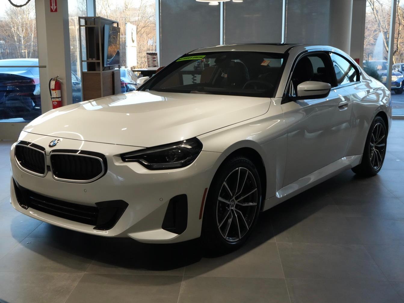 Mineral White Metallic 2025 BMW 2 Series 230i Coupe xDrive Coupe All-Wheel Drive Automatic