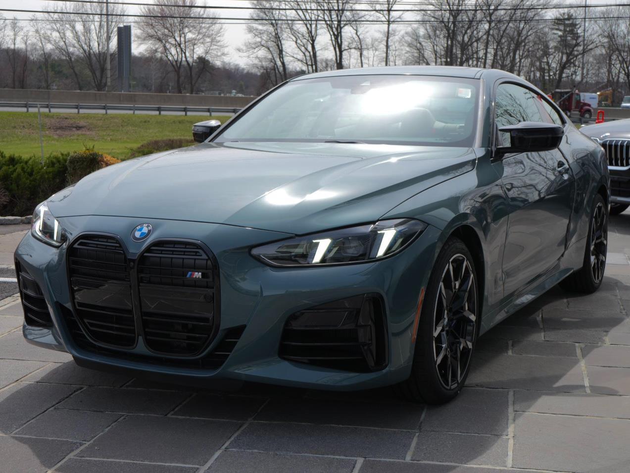 Cape York Green Metallic 2026 BMW 4 Series M440i Coupe xDrive Coupe All-Wheel Drive Automatic