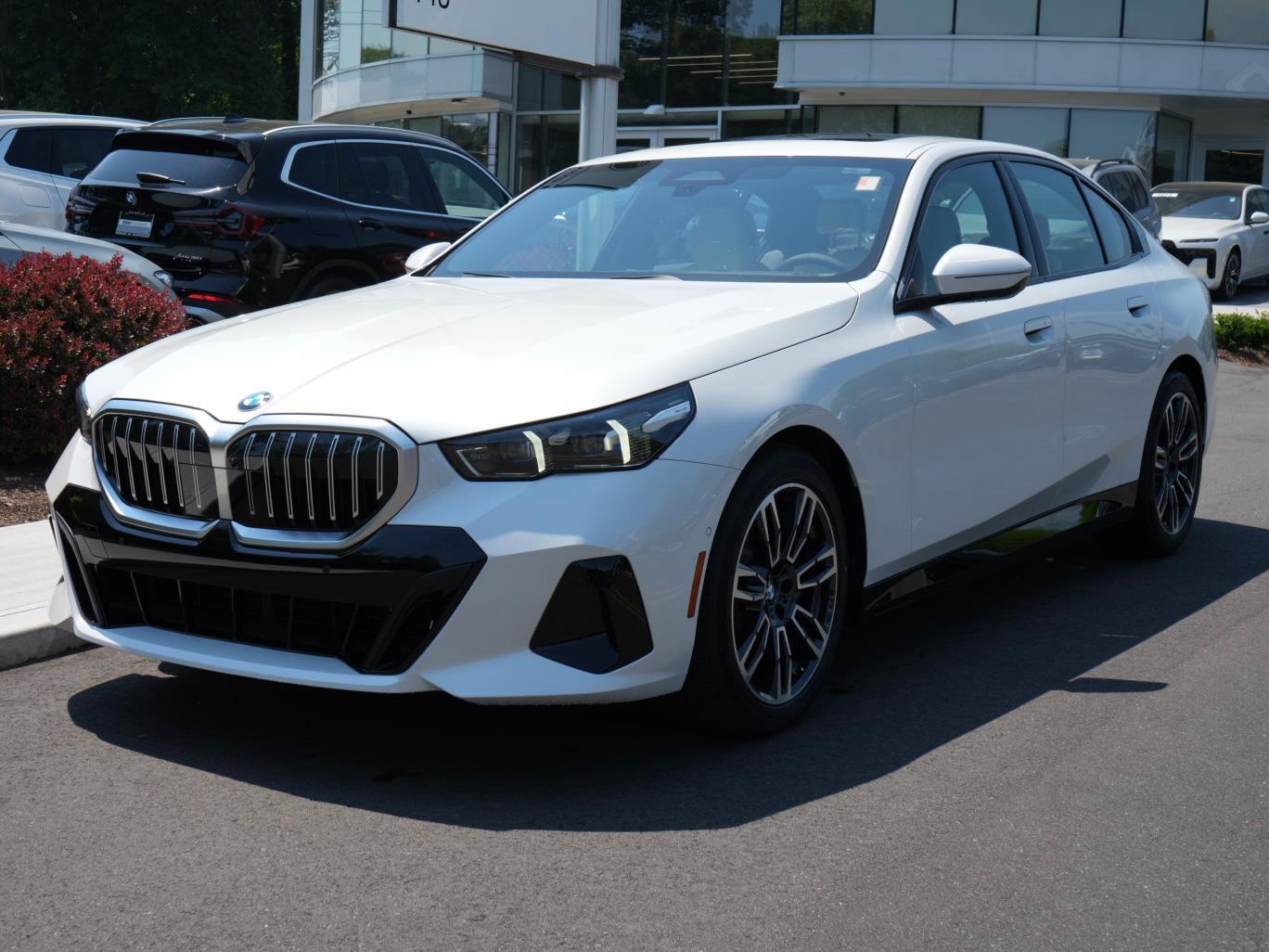 Mineral White Metallic 2026 BMW 5 Series Sedan All-Wheel Drive Automatic