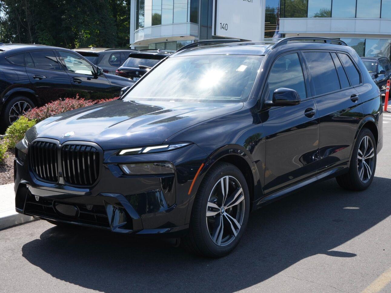Carbon Black Metallic 2027 BMW X7 SUV / Crossover All-Wheel Drive Automatic