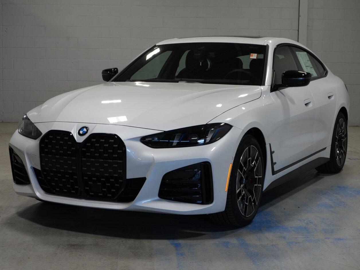 Mineral White Metallic 2026 BMW 4 Series Sedan All-Wheel Drive Automatic
