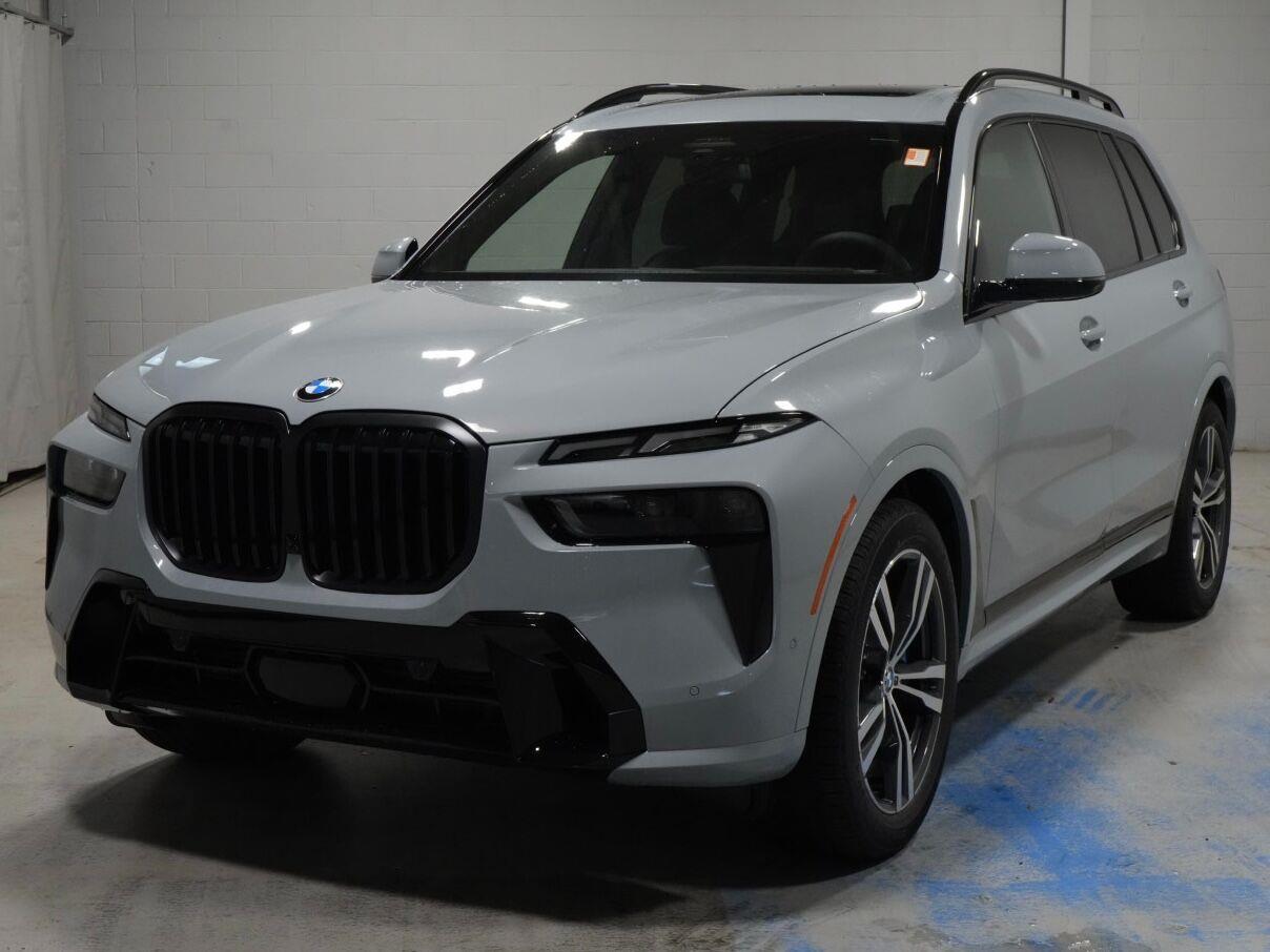 Gray (Brooklyn Grey Metallic) 2027 BMW X7 SUV / Crossover All-Wheel Drive Automatic