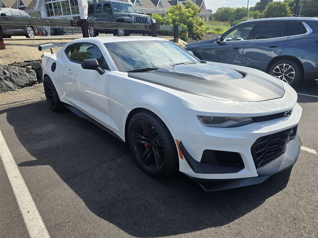 2018 Chevrolet Camaro Blanco (Summit White) Coupé Tracción trasera 6 velocidades Manual