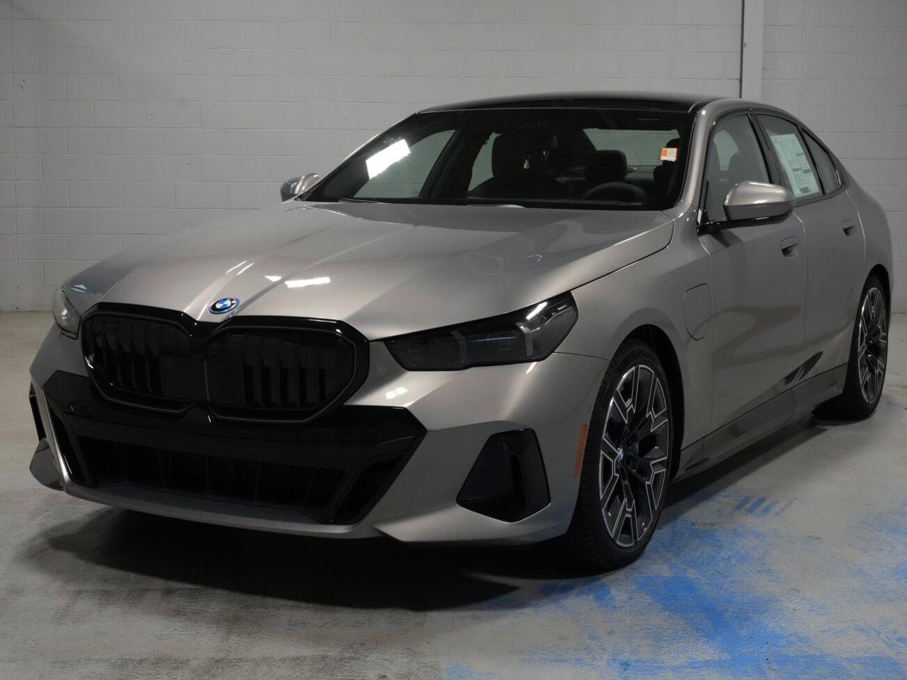 Gray (Oxide Grey Metallic) 2027 BMW 5 Series Sedan All-Wheel Drive Automatic