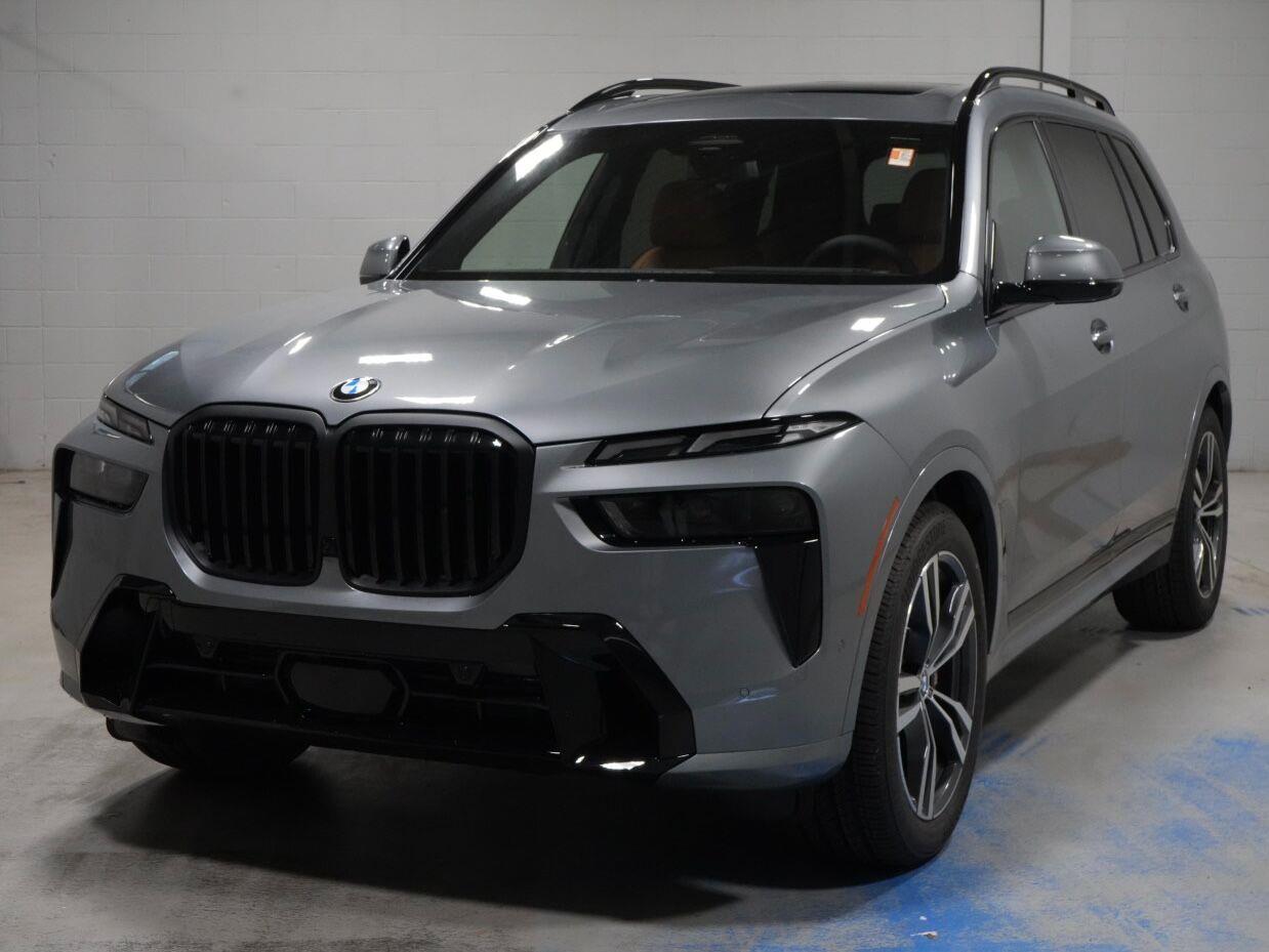 Gray (Skyscraper Grey Metallic) 2027 BMW X7 SUV / Crossover All-Wheel Drive Automatic