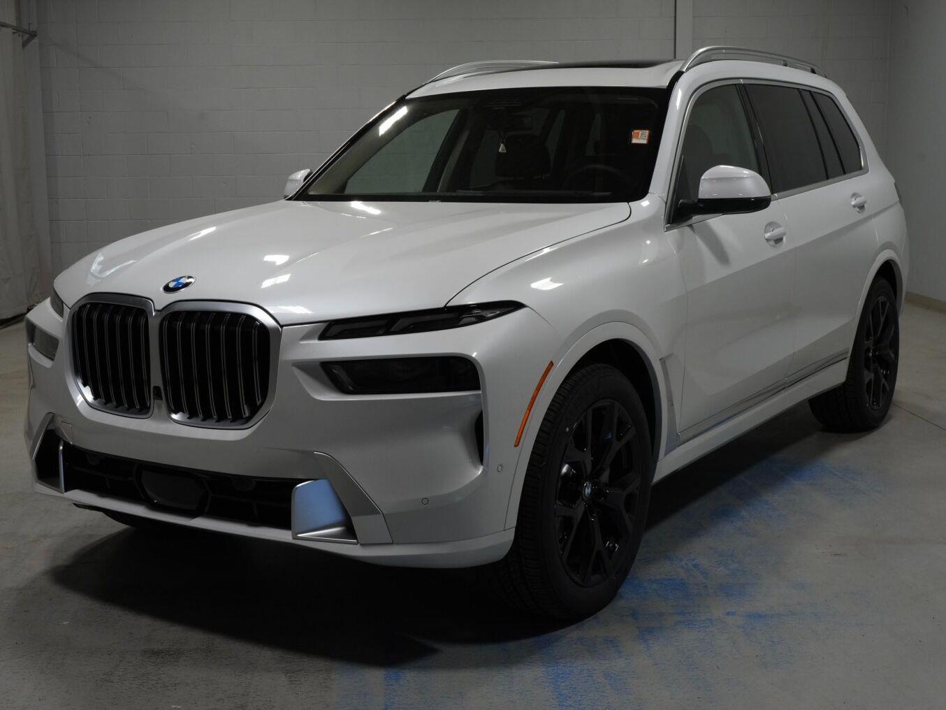 Mineral White Metallic 2027 BMW X7 SUV / Crossover All-Wheel Drive Automatic