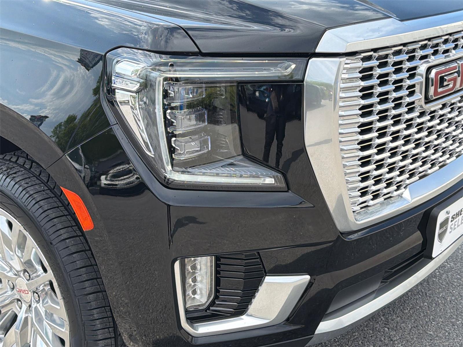 Used 2024 Onyx Black GMC Denali image 30