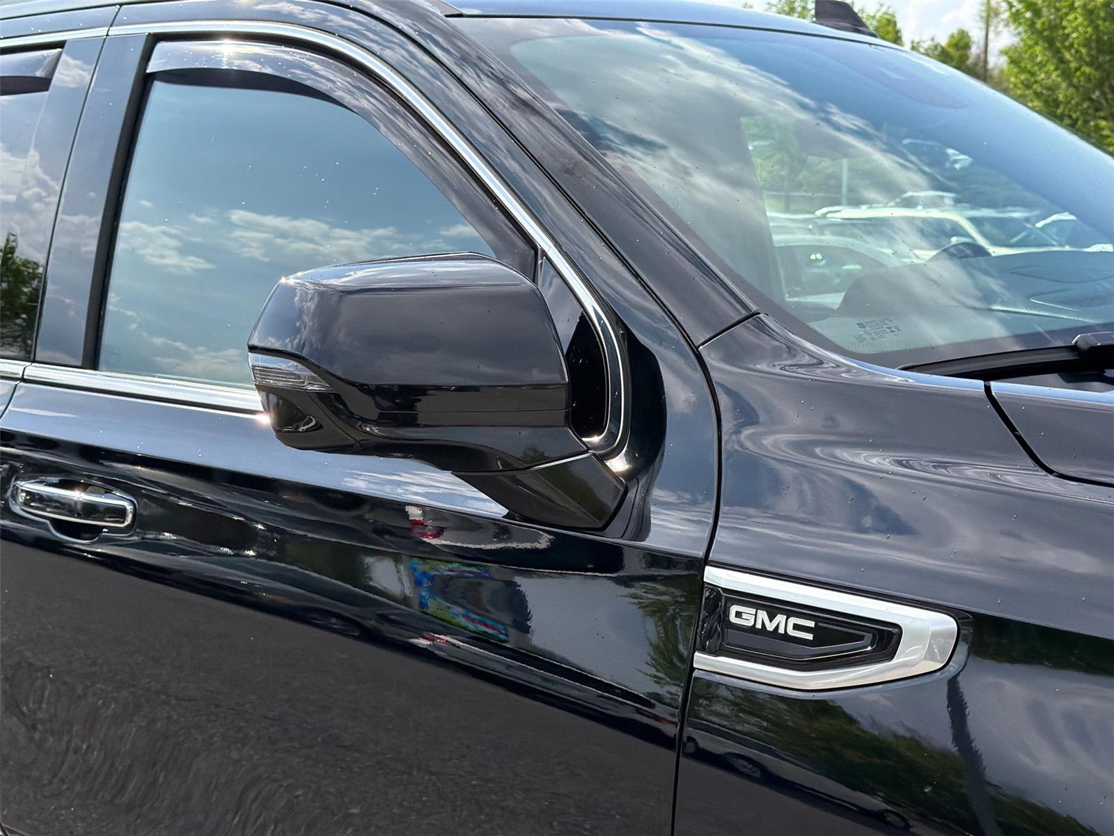 Used 2024 Onyx Black GMC Denali image 31