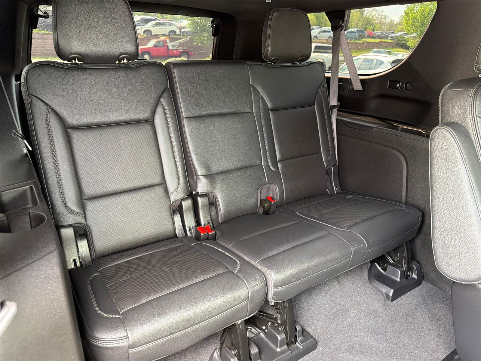 Used 2024 Onyx Black GMC Denali image 36