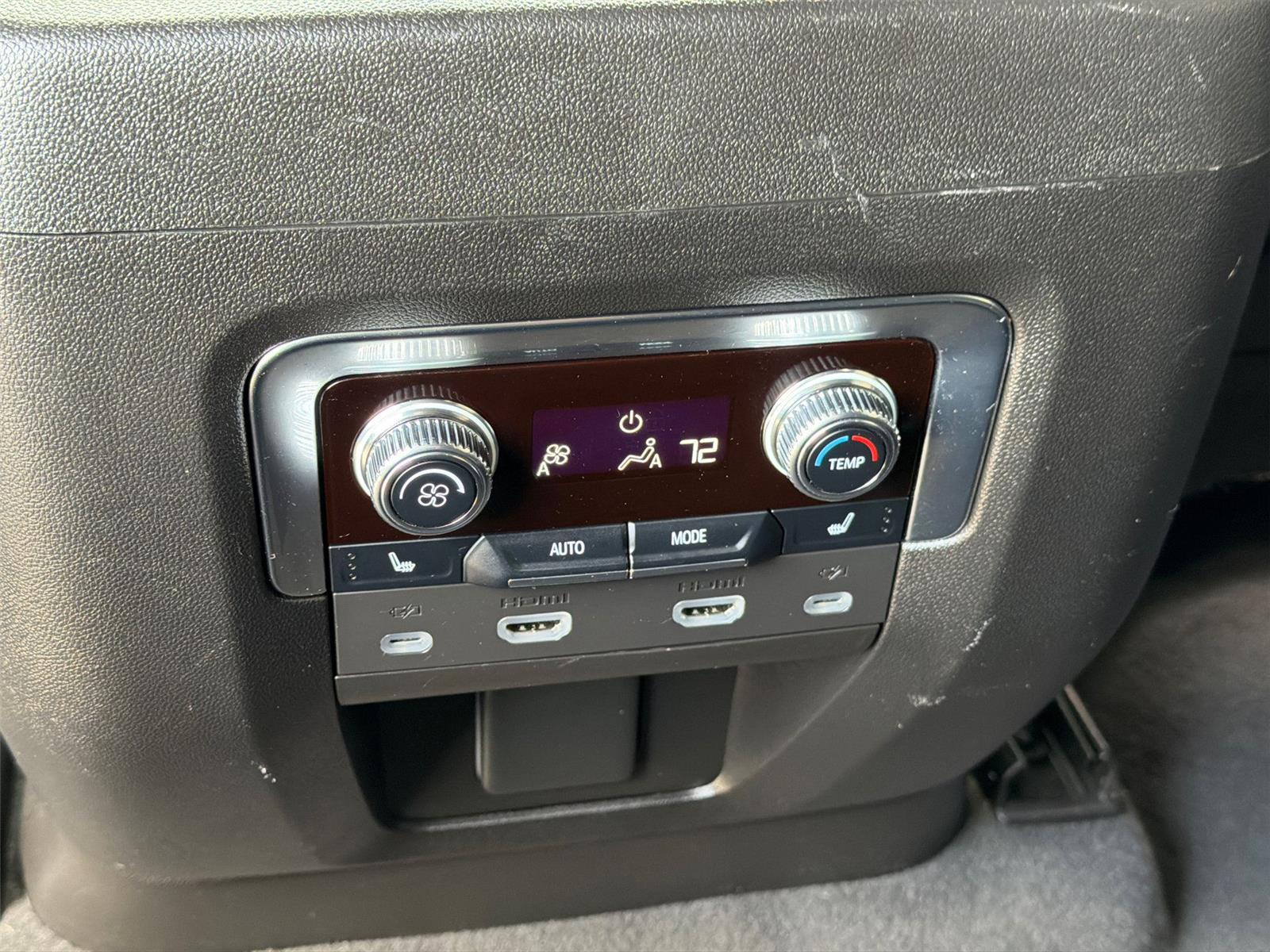 Used 2024 Onyx Black GMC Denali image 22