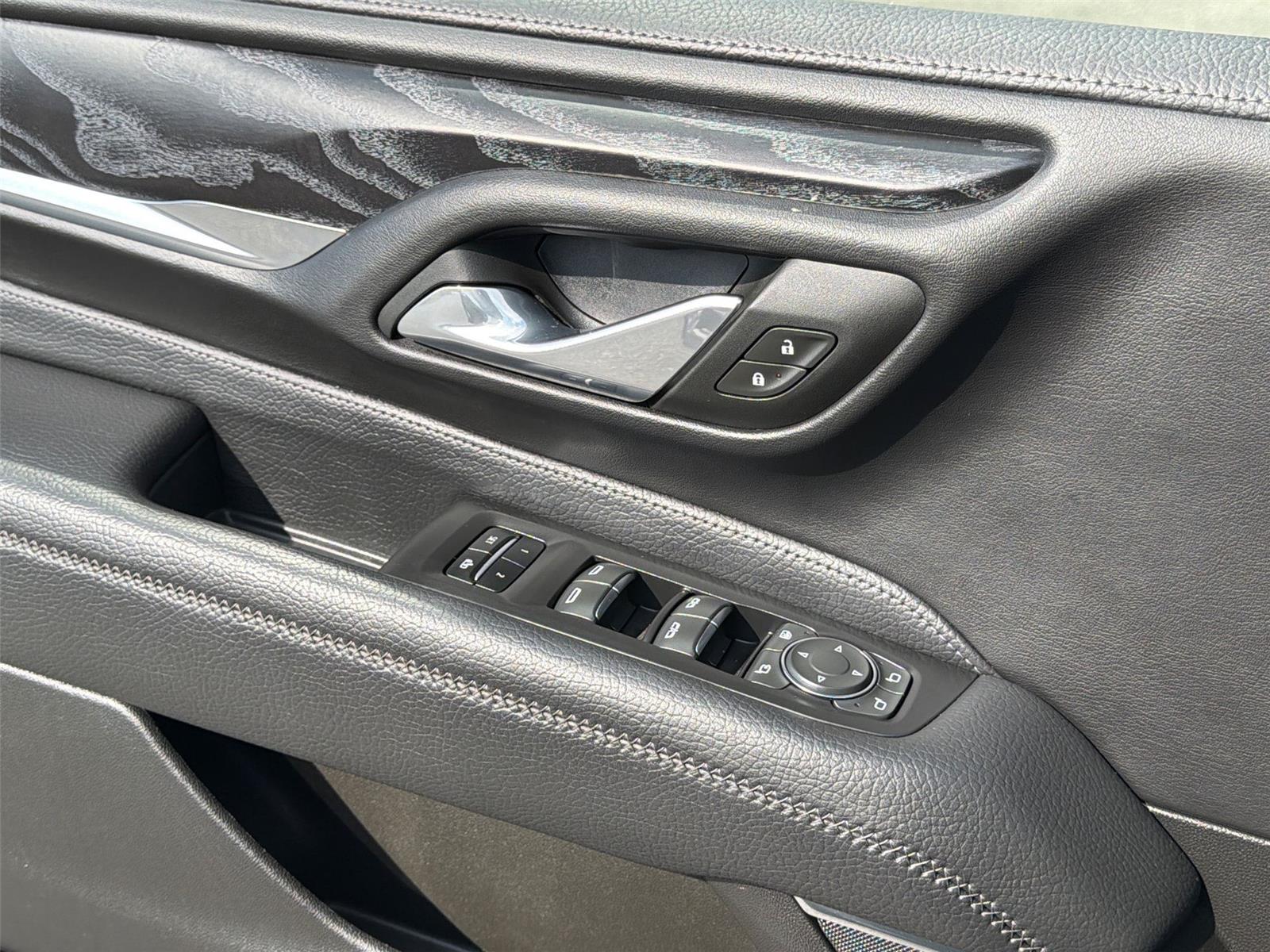 Used 2024 Onyx Black GMC Denali image 23