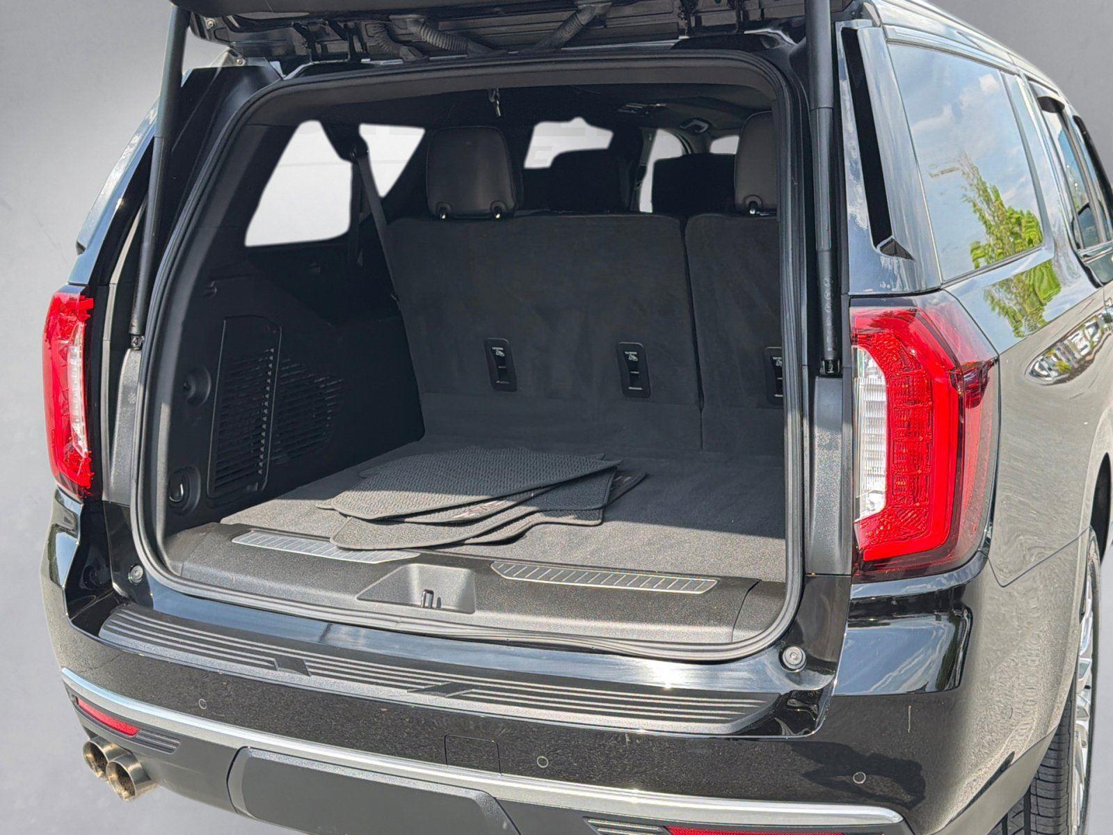 Used 2024 Onyx Black GMC Denali image 25