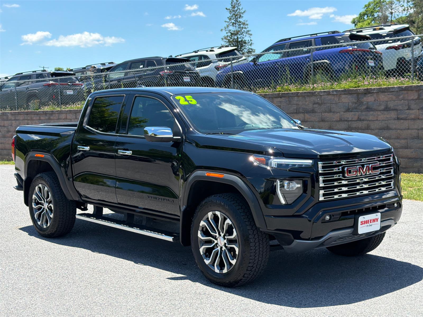 Onyx Black 2025 GMC Canyon Pickup Truck Four-Wheel Drive 8-Speed Automatic