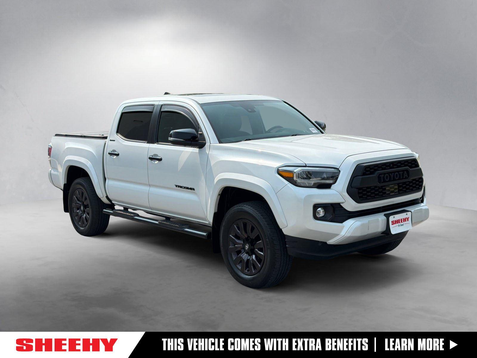 White (Wind Chill Pearl) 2023 Toyota Tacoma Pickup Truck Four-Wheel Drive 6-Speed Automatic