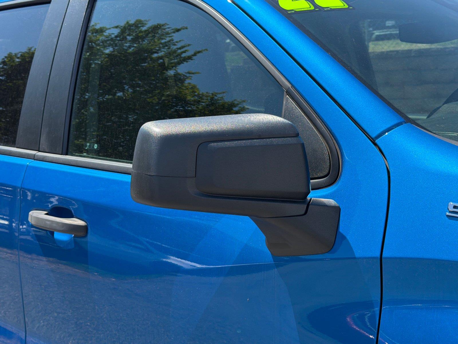 Used 2022 Glacier Blue Metallic Chevrolet Custom image 27