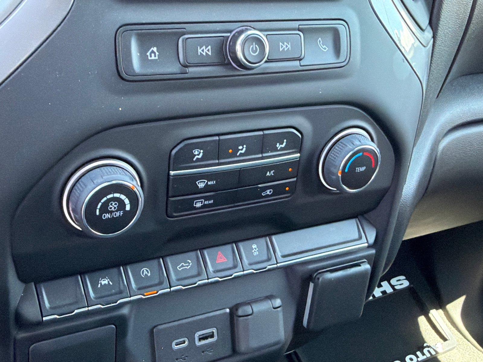 Used 2022 Glacier Blue Metallic Chevrolet Custom image 18