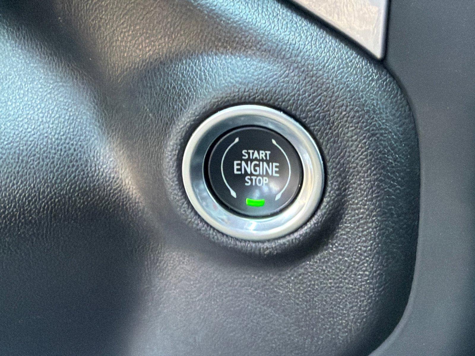 Used 2022 Glacier Blue Metallic Chevrolet Custom image 36