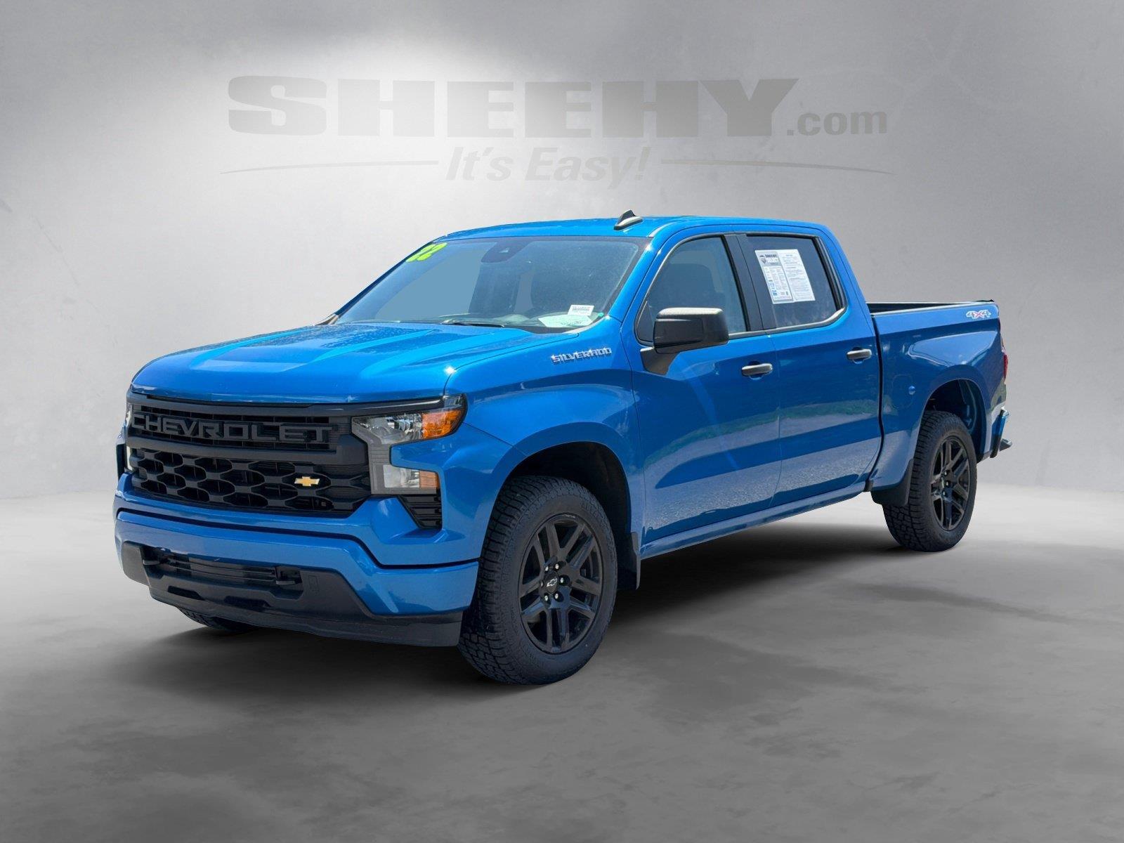 Used 2022 Glacier Blue Metallic Chevrolet Custom image 14