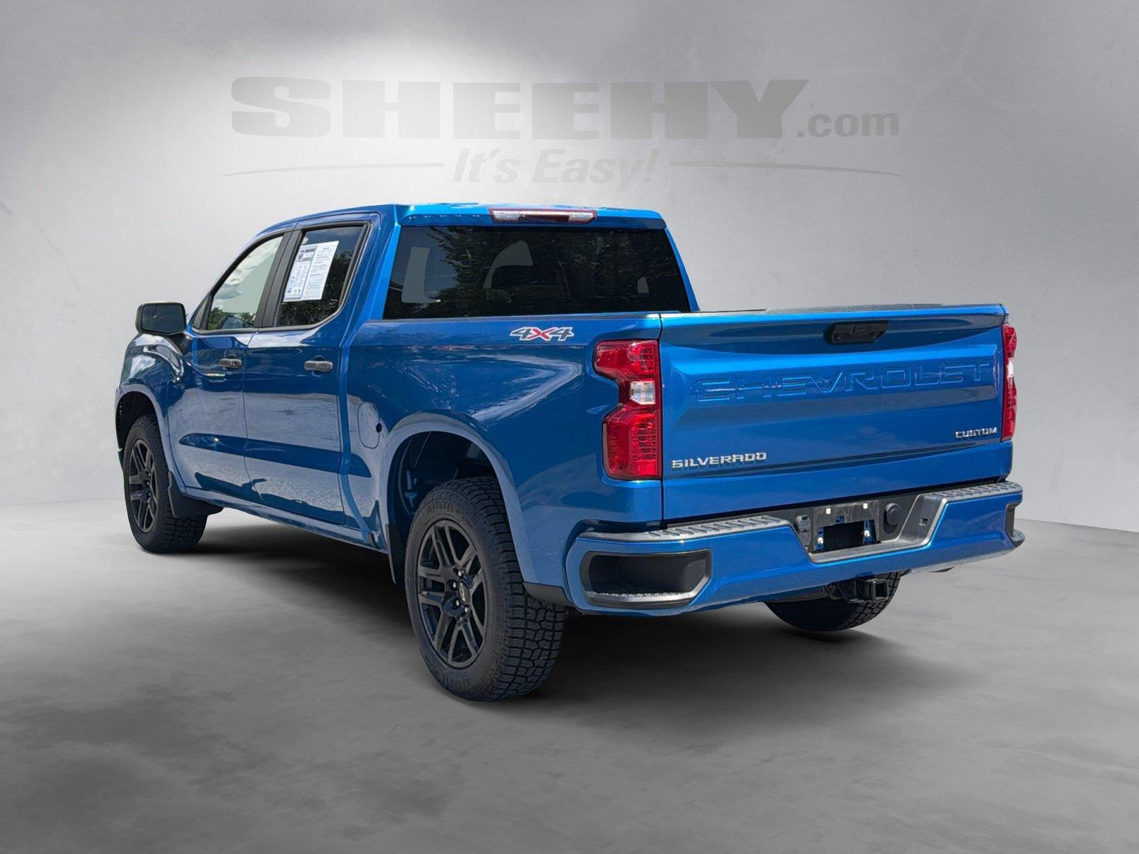 Used 2022 Glacier Blue Metallic Chevrolet Custom image 12