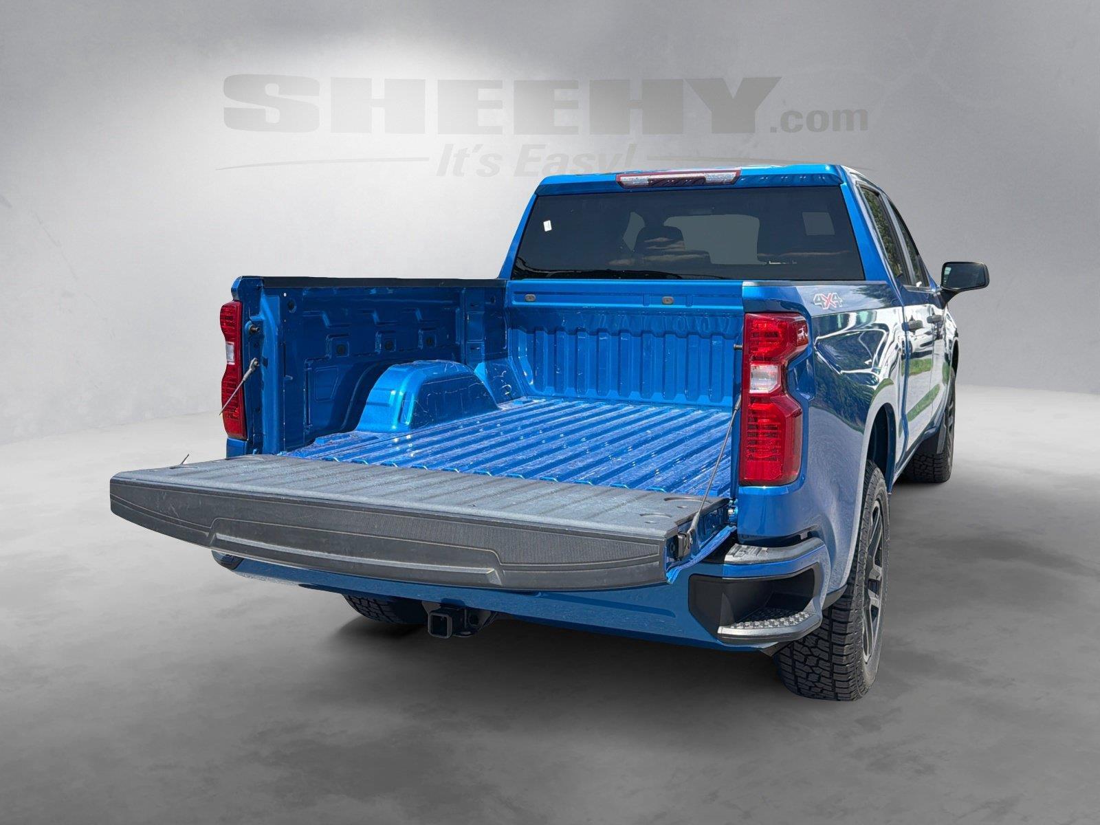 Used 2022 Glacier Blue Metallic Chevrolet Custom image 22