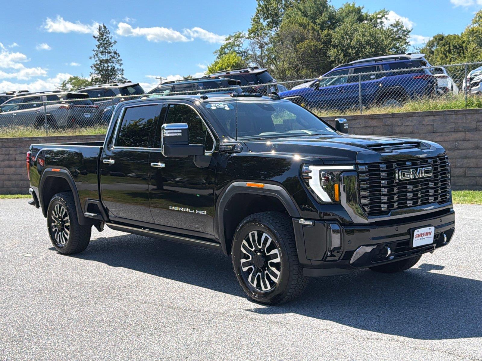 2024 GMC Sierra 2500HD Denali Ultimate Crew Cab 4WD