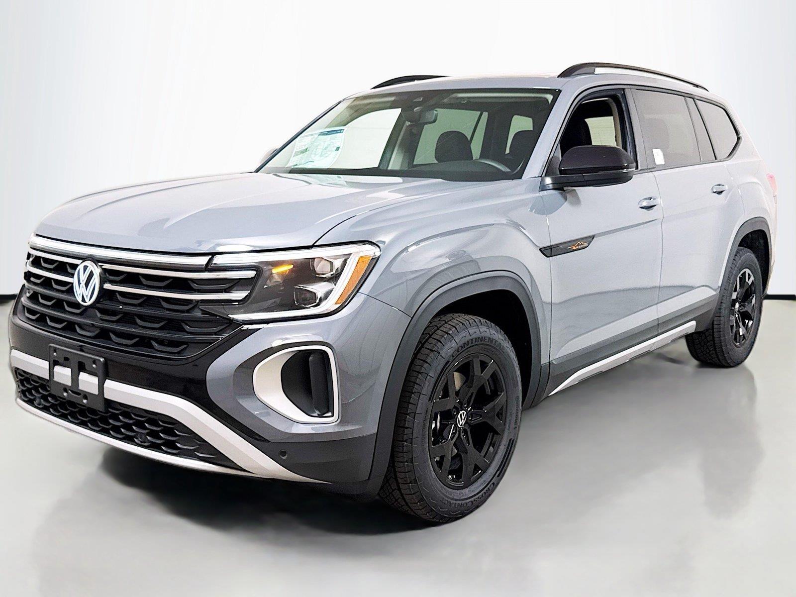 Pure Gray 2026 Volkswagen Atlas SUV / Crossover All-Wheel Drive Automatic