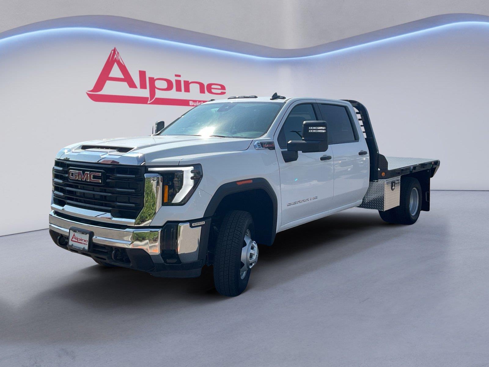 Summit White 2026 GMC Sierra 3500HD Chassis Pickup Truck Four-Wheel Drive Automatic