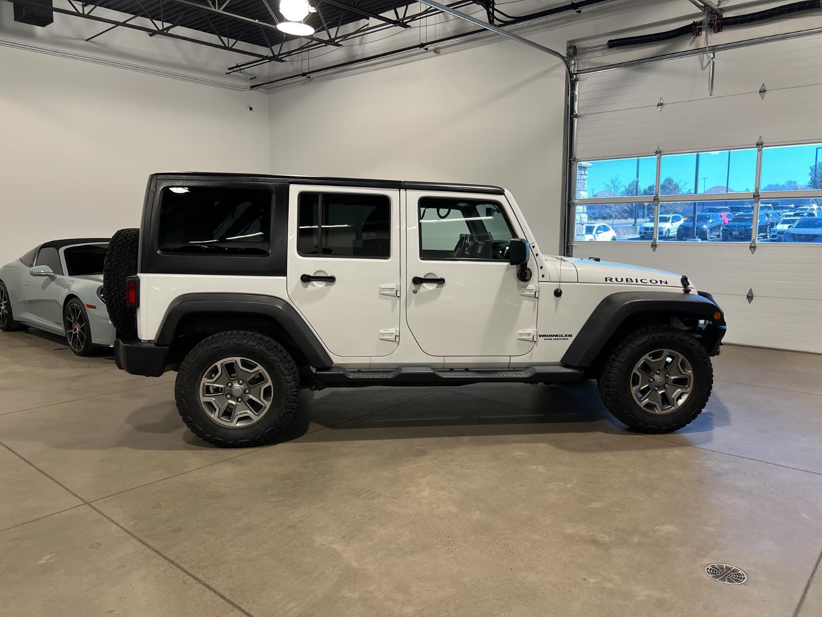 Bright White Clearcoat 2014 Jeep Wrangler SUV / Crossover Four-Wheel Drive 5-Speed Automatic