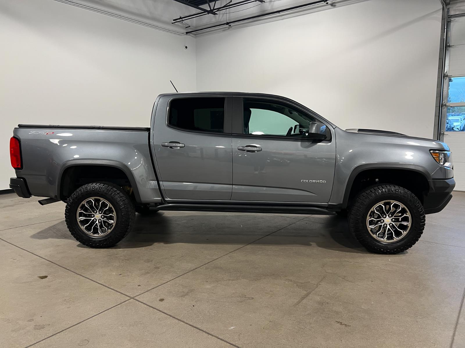 View vehicle photo 2