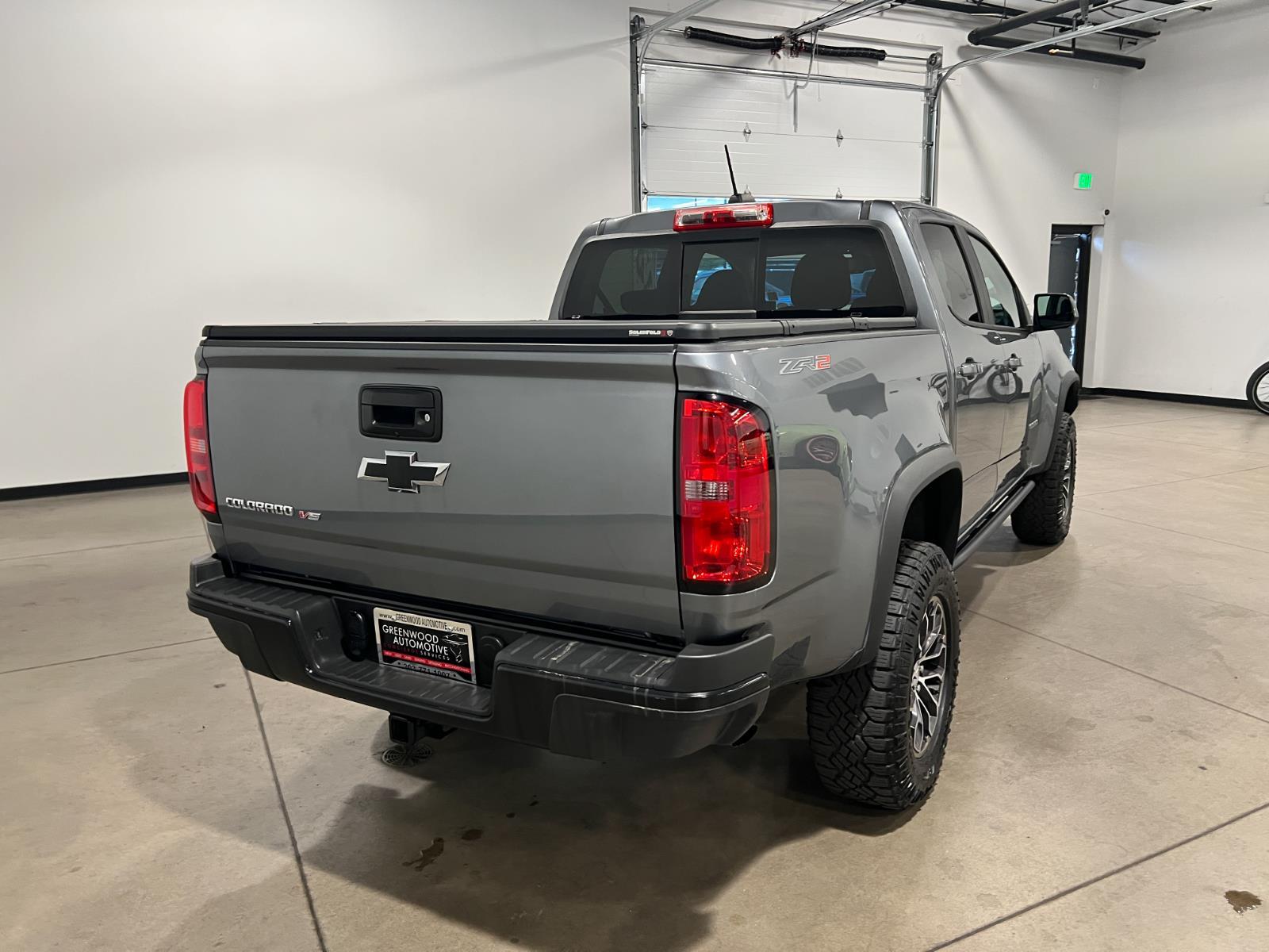 View vehicle photo 3