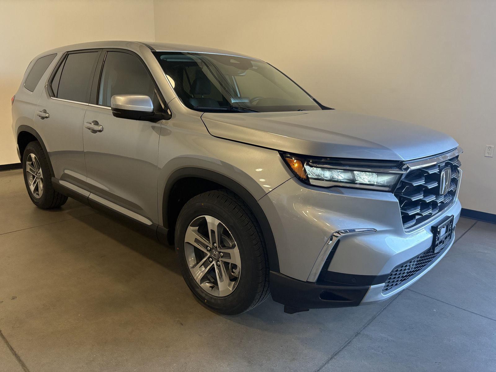 Lunar Silver Metallic 2025 Honda Pilot SUV / Crossover All-Wheel Drive Automatic