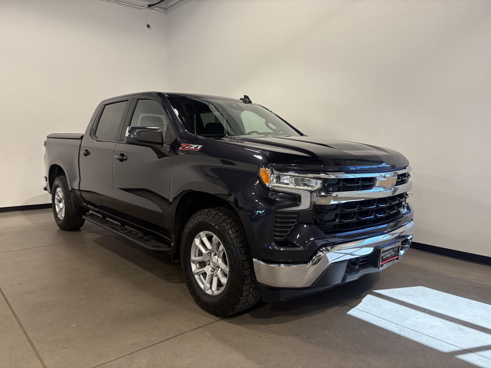 Sterling Gray Metallic 2023 Chevrolet Silverado 1500 Pickup Truck Four-Wheel Drive Automatic