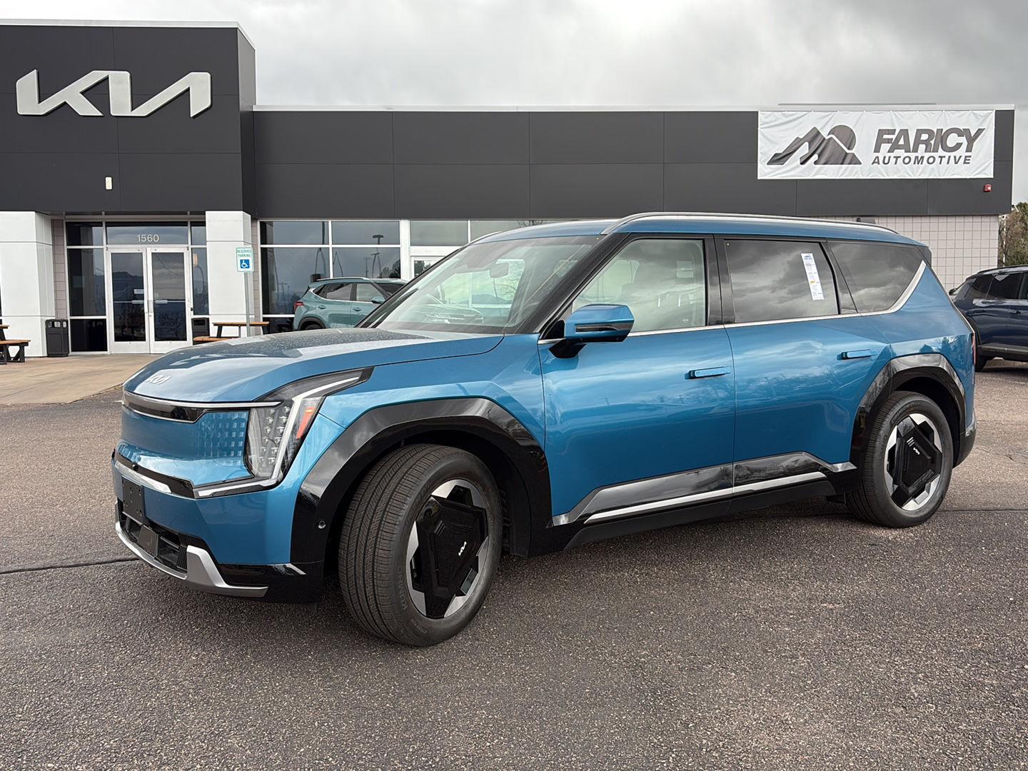 Ocean Blue Gloss 2024 Kia EV9 Land AWD SUV / Crossover All-Wheel Drive 1-Speed Dual Clutch