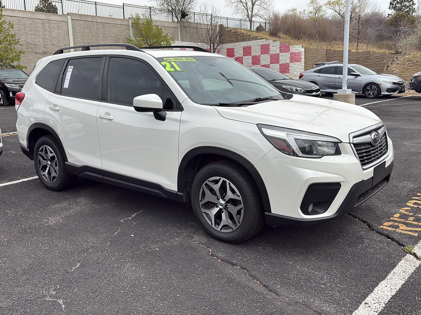 Crystal White Pearl 2021 Subaru Forester Premium Crossover AWD SUV / Crossover All-Wheel Drive Continuously Variable Transmission