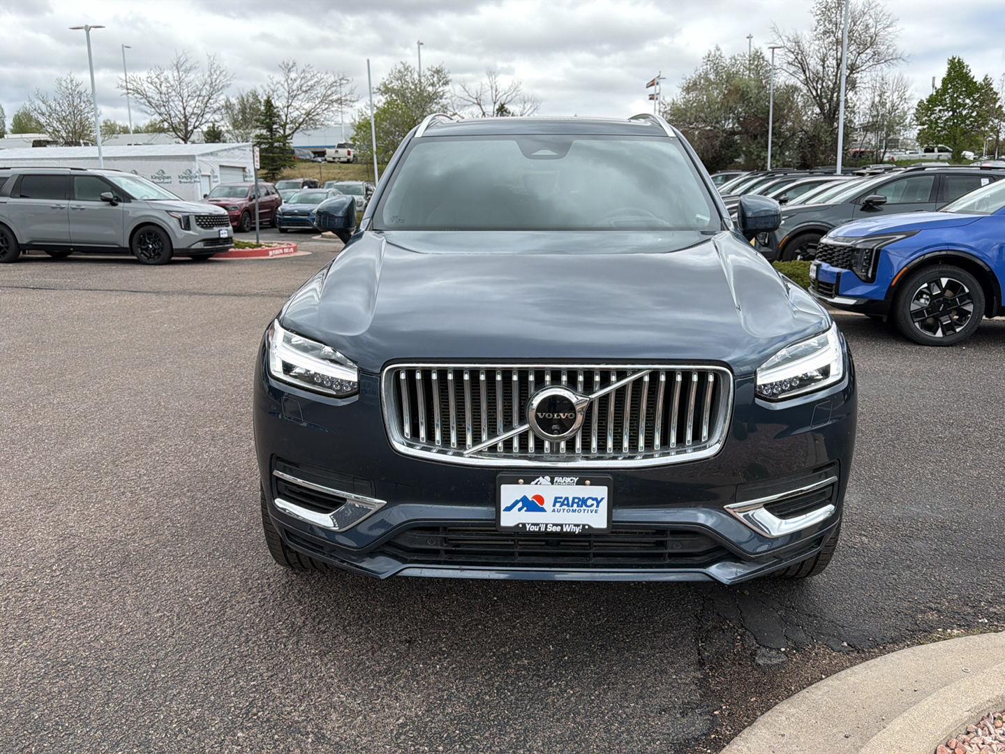 View vehicle photo 2