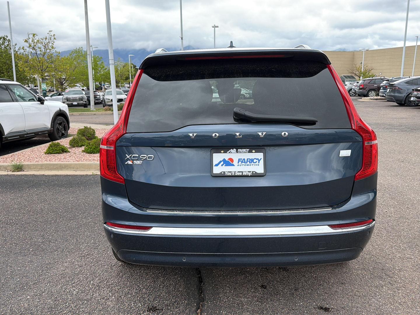 View vehicle photo 5