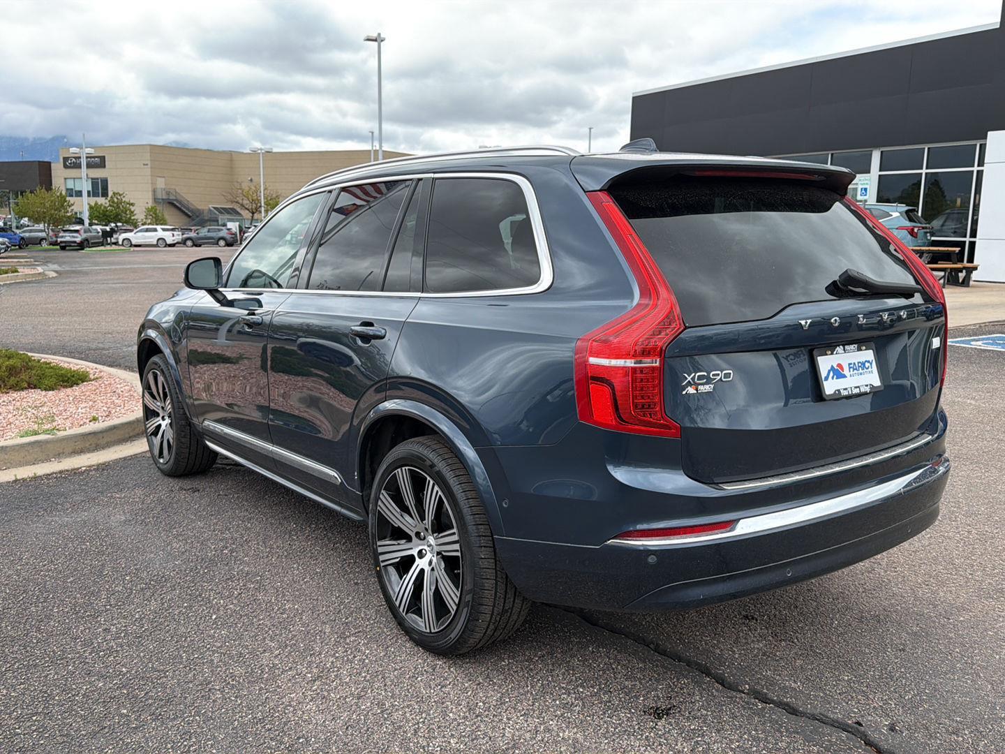 View vehicle photo 6
