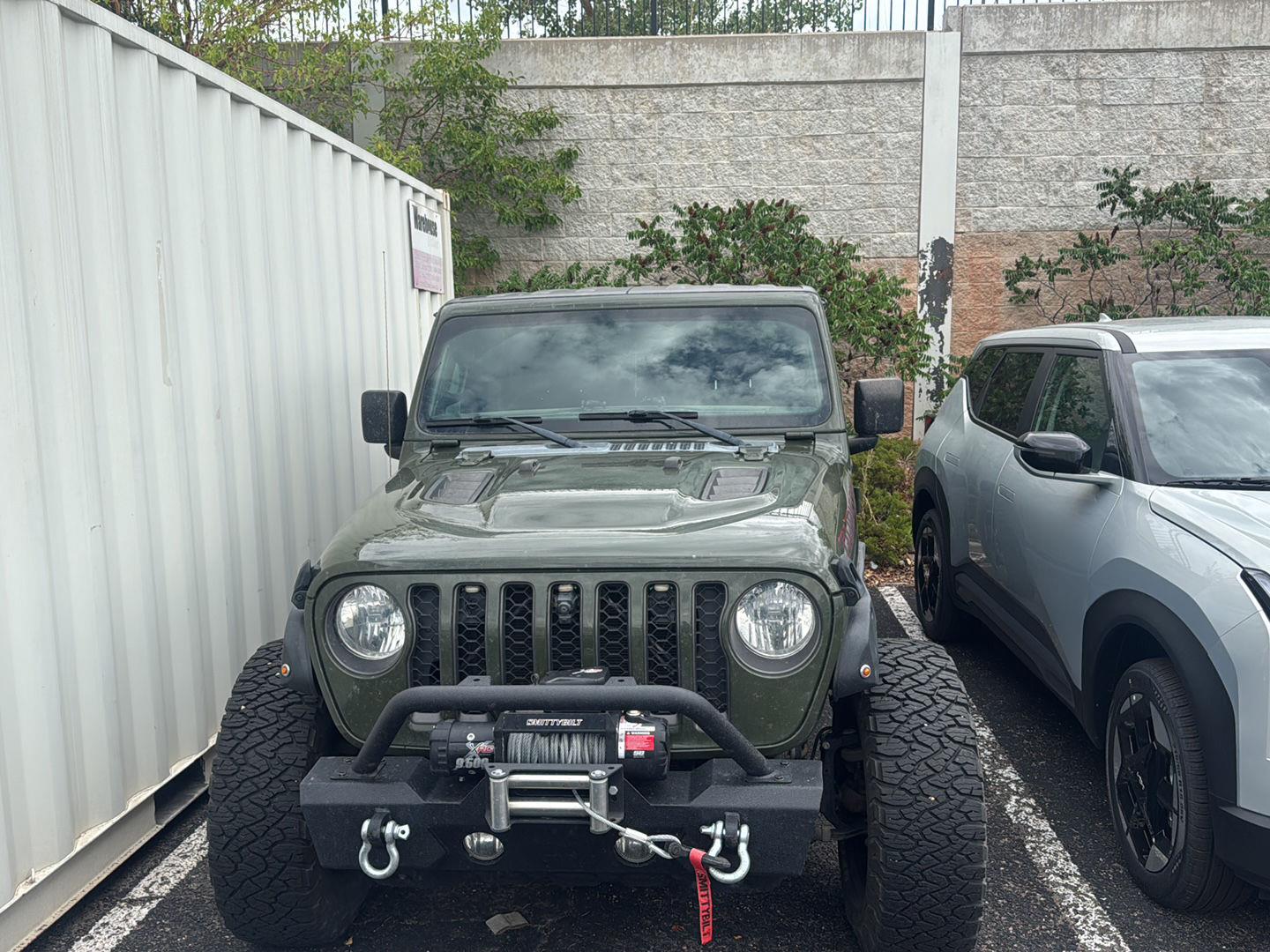 Sarge Green Clearcoat 2022 Jeep Gladiator Pickup Truck Four-Wheel Drive 6-Speed Manual