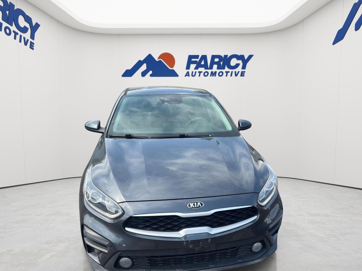 Gravity Gray 2019 Kia Forte Sedan Front-Wheel Drive 6-Speed Manual