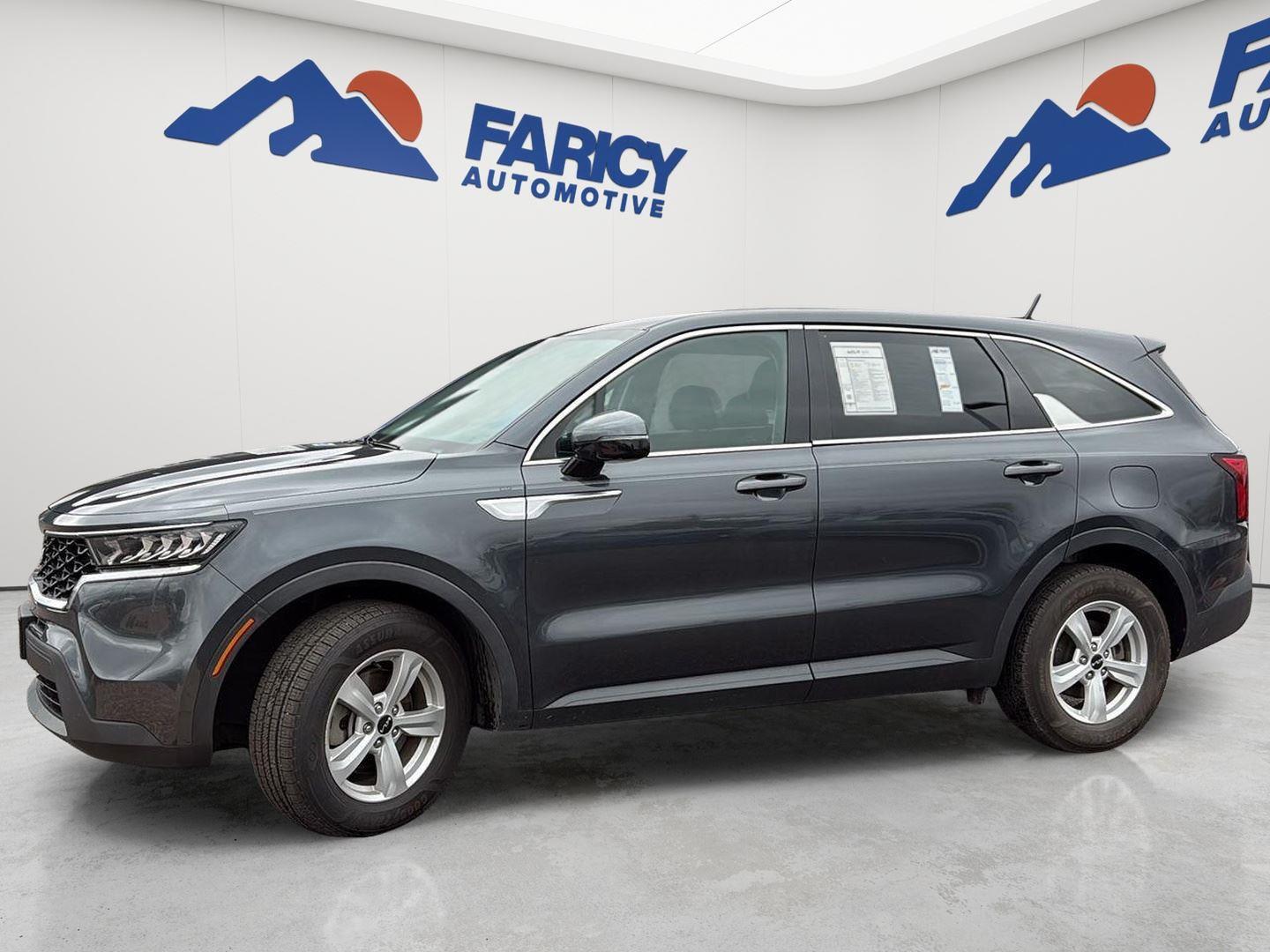 Gravity Gray 2022 Kia Sorento SUV / Crossover Front-Wheel Drive Automatic