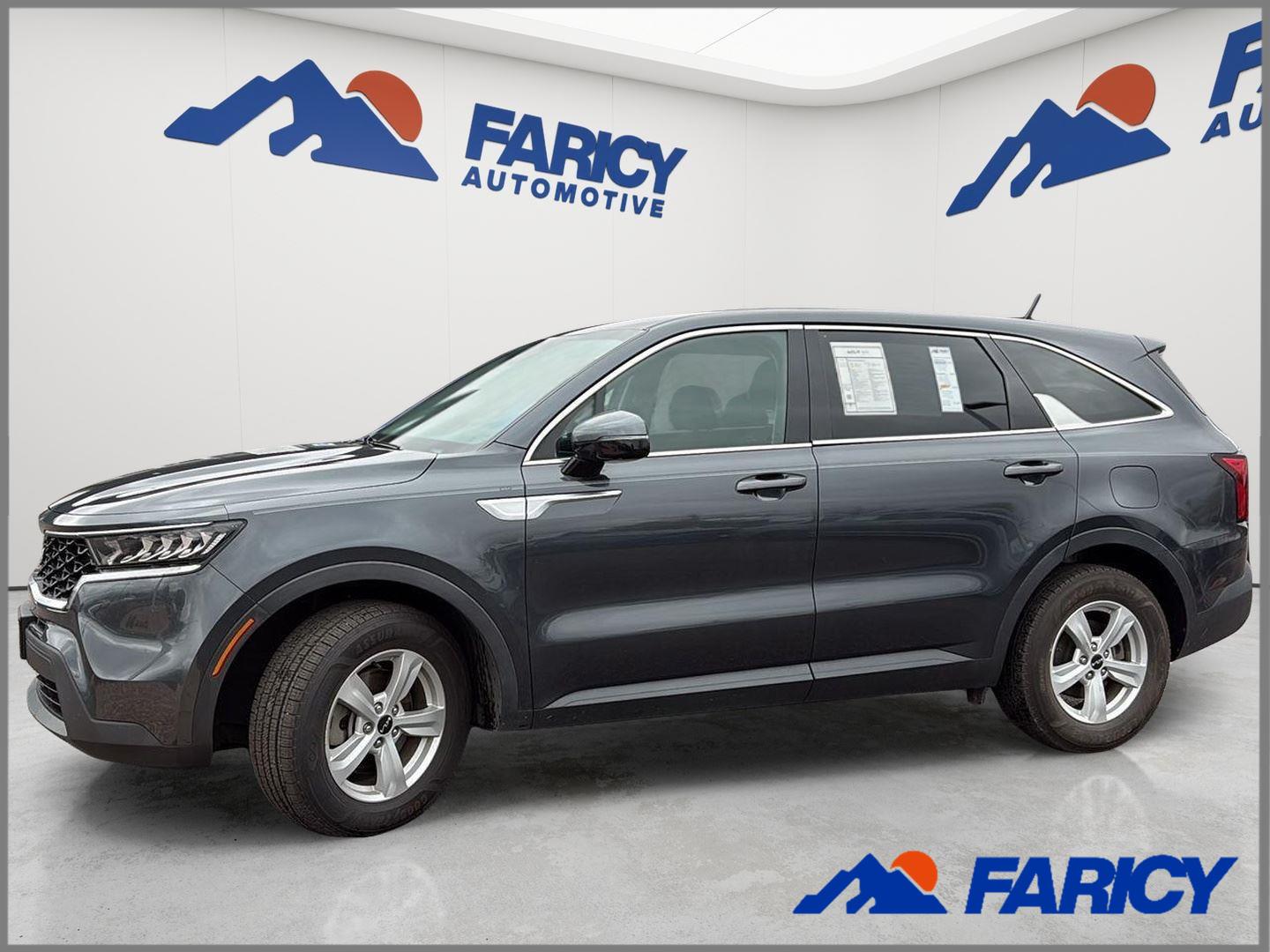 Gravity Gray 2022 Kia Sorento SUV / Crossover Front-Wheel Drive Automatic