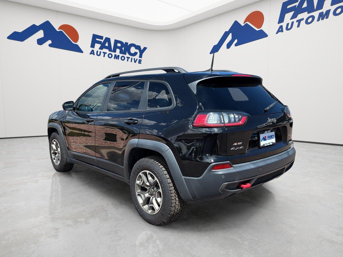 Used 2020 Diamond Black Crystal Pearlcoat Jeep Trailhawk image 7