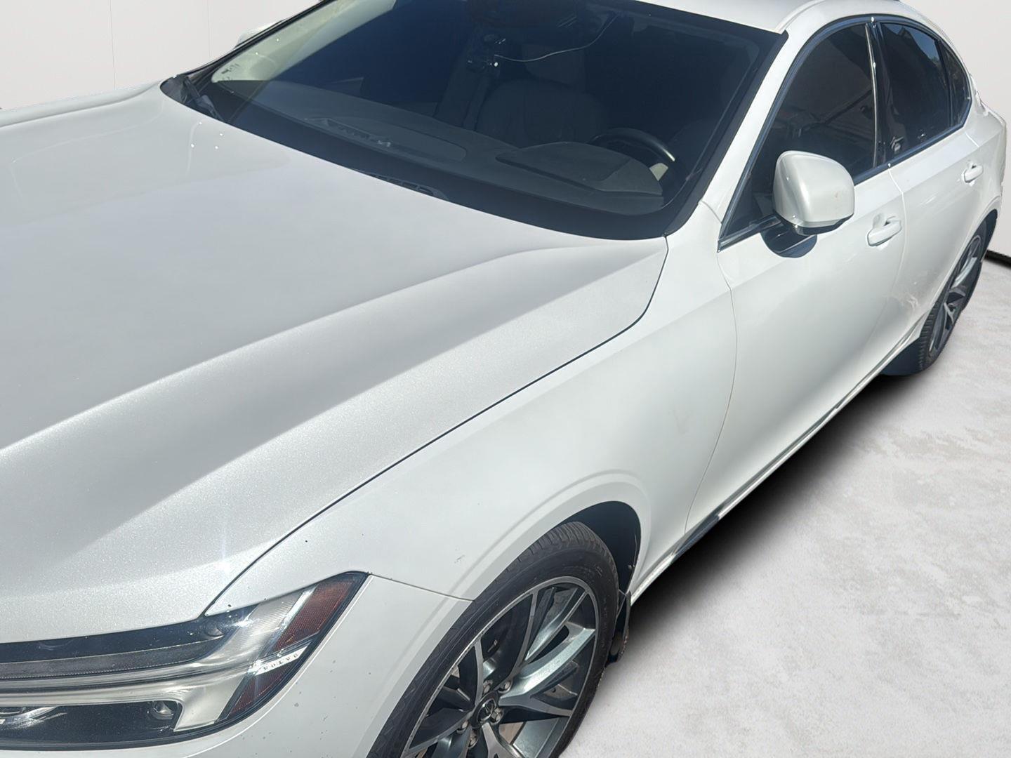 2018 Volvo S90 T5 Momentum AWD