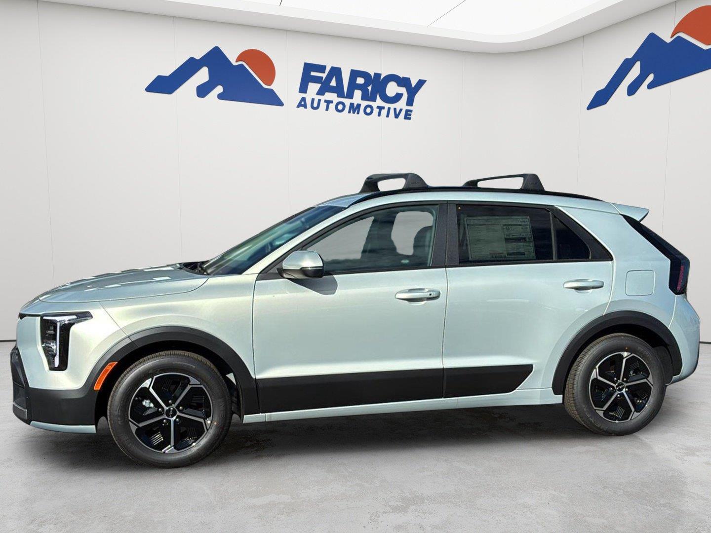 Silver 2027 Kia Niro SUV / Crossover  Automatic