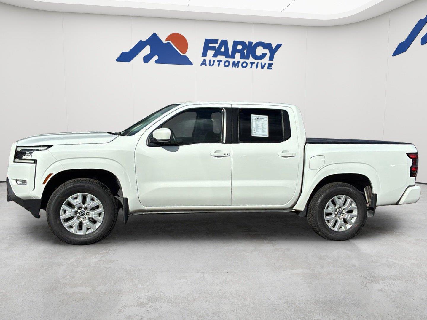 2023 Nissan Frontier SV Crew Cab 4WD