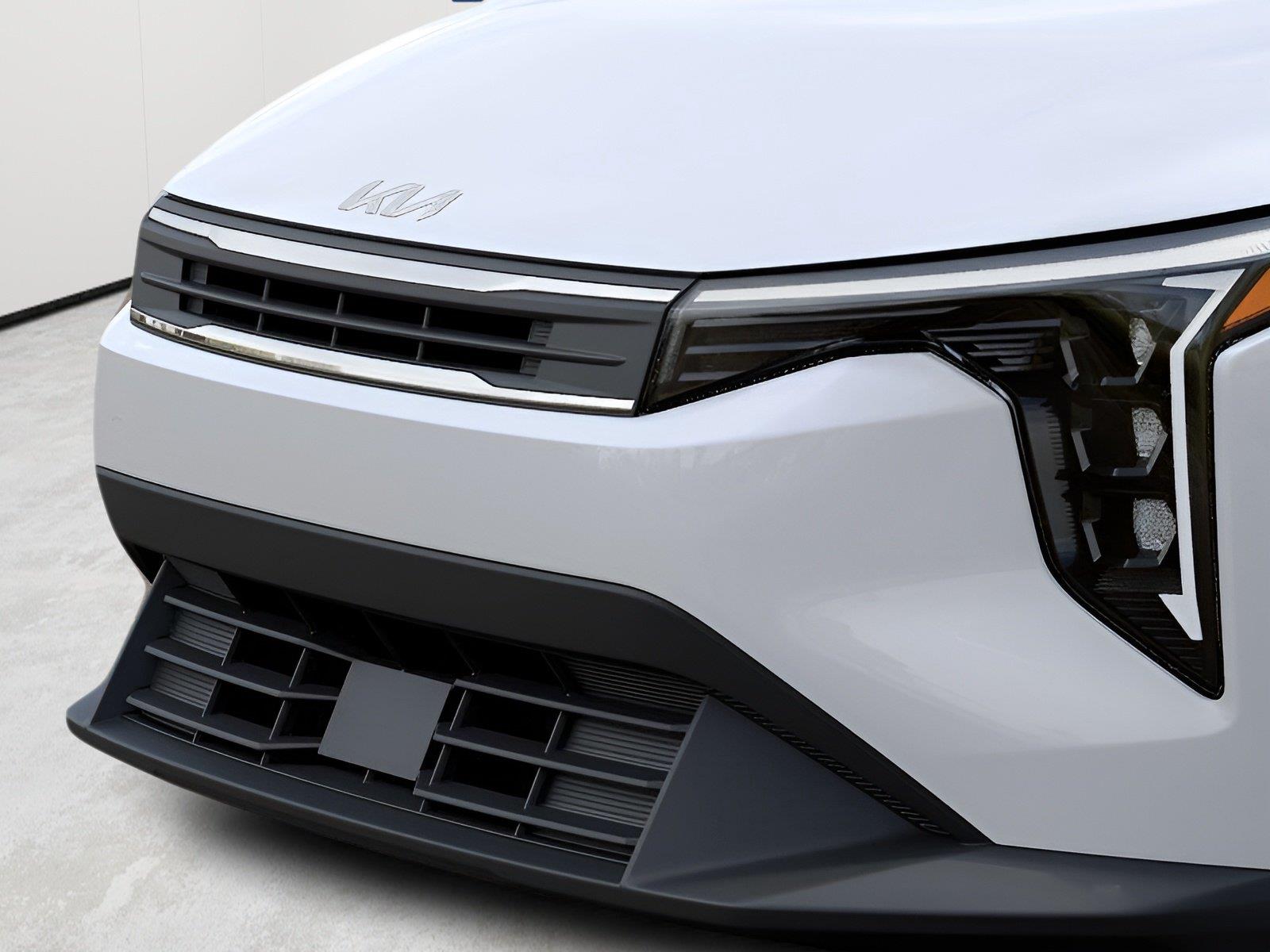 New 2026 Snow White Pearl Kia LX image 13
