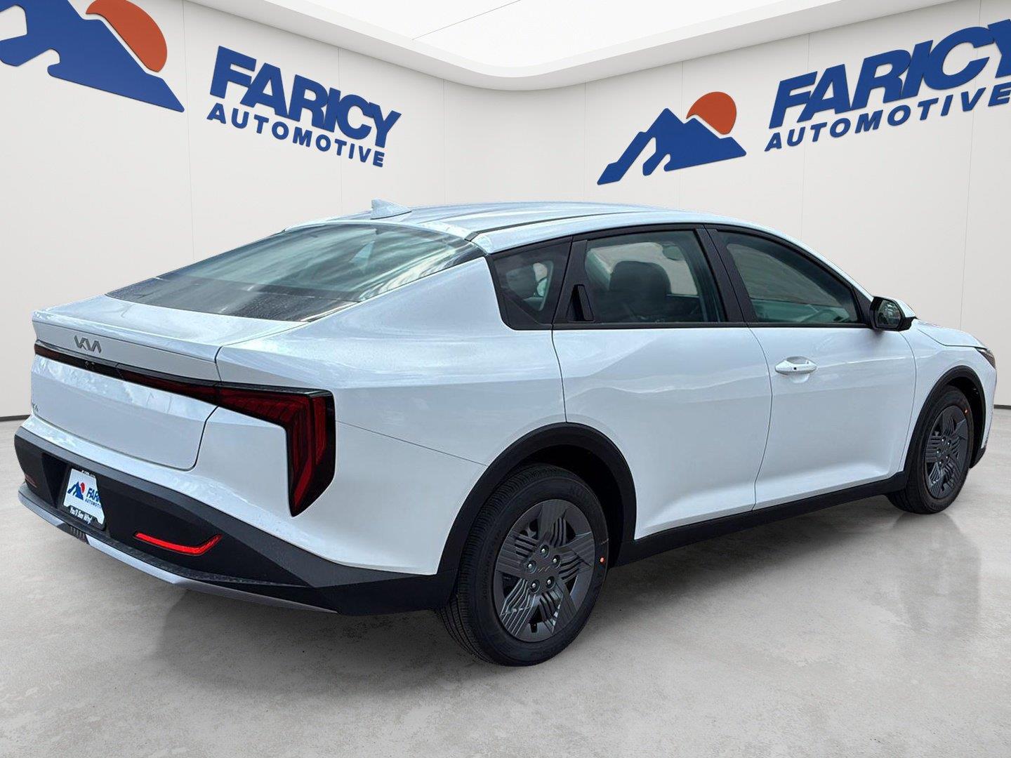 New 2026 Snow White Pearl Kia LX image 31